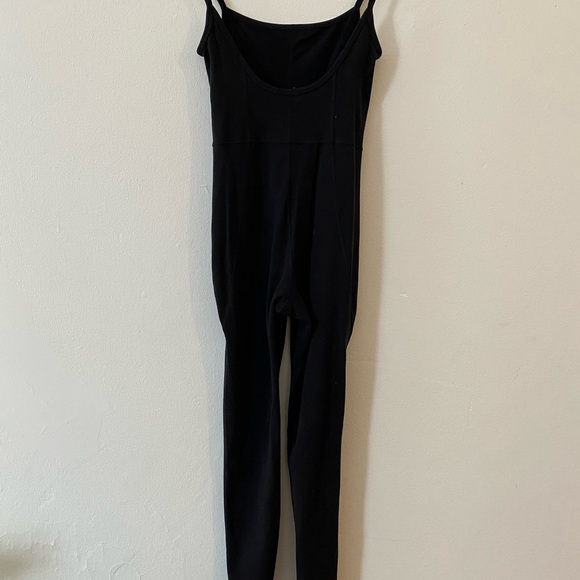 Aritzia Black Workout One Piece XS! - Picture 6 of 6